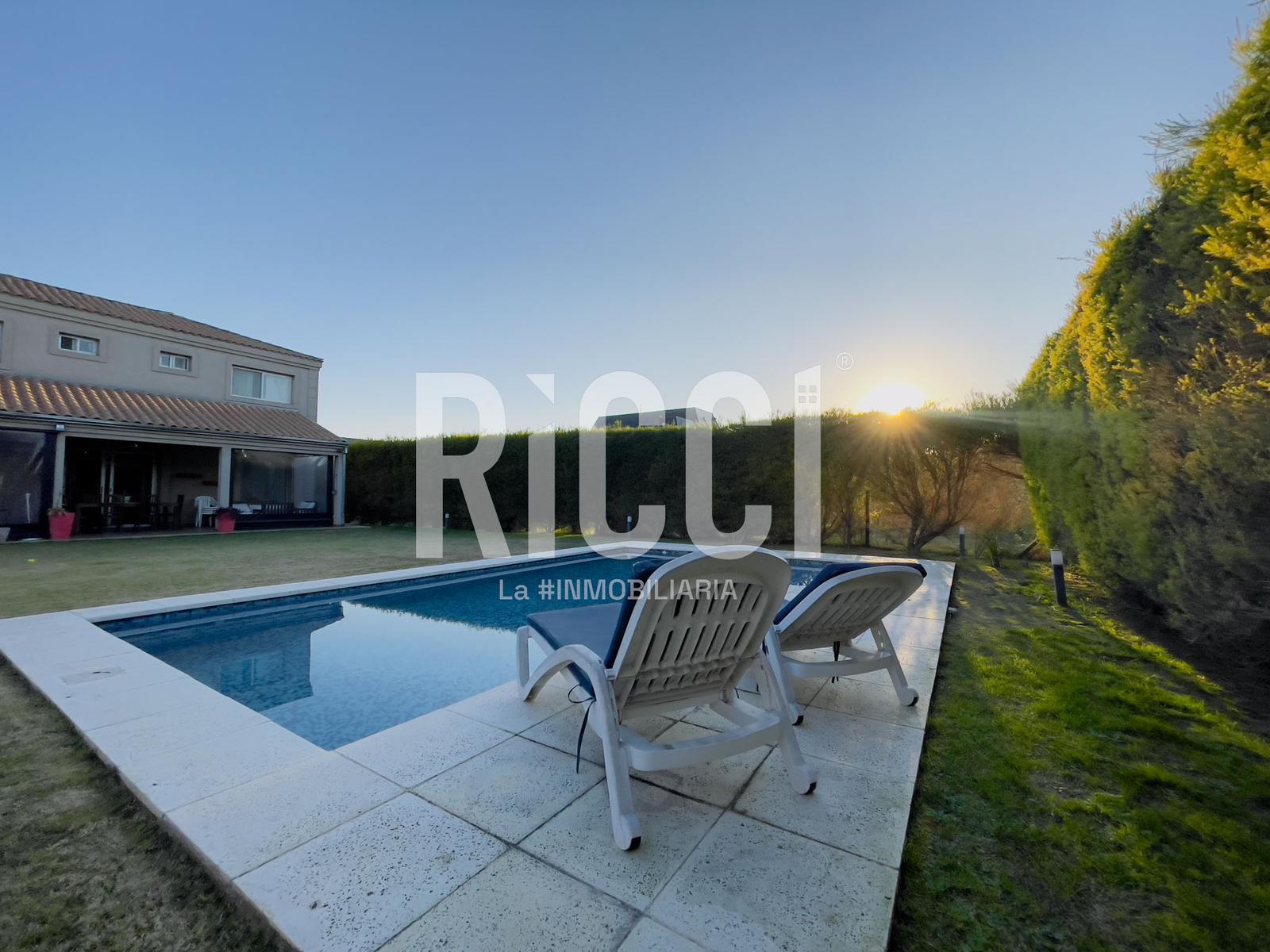 Foto Casa en Venta en Guillermo E Hudson, Berazategui 47 al 6700