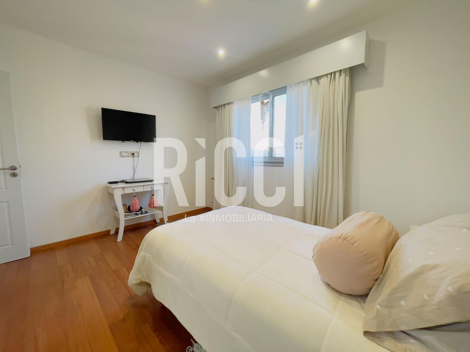 Foto Casa en Venta en Guillermo E Hudson, Berazategui 47 al 6700