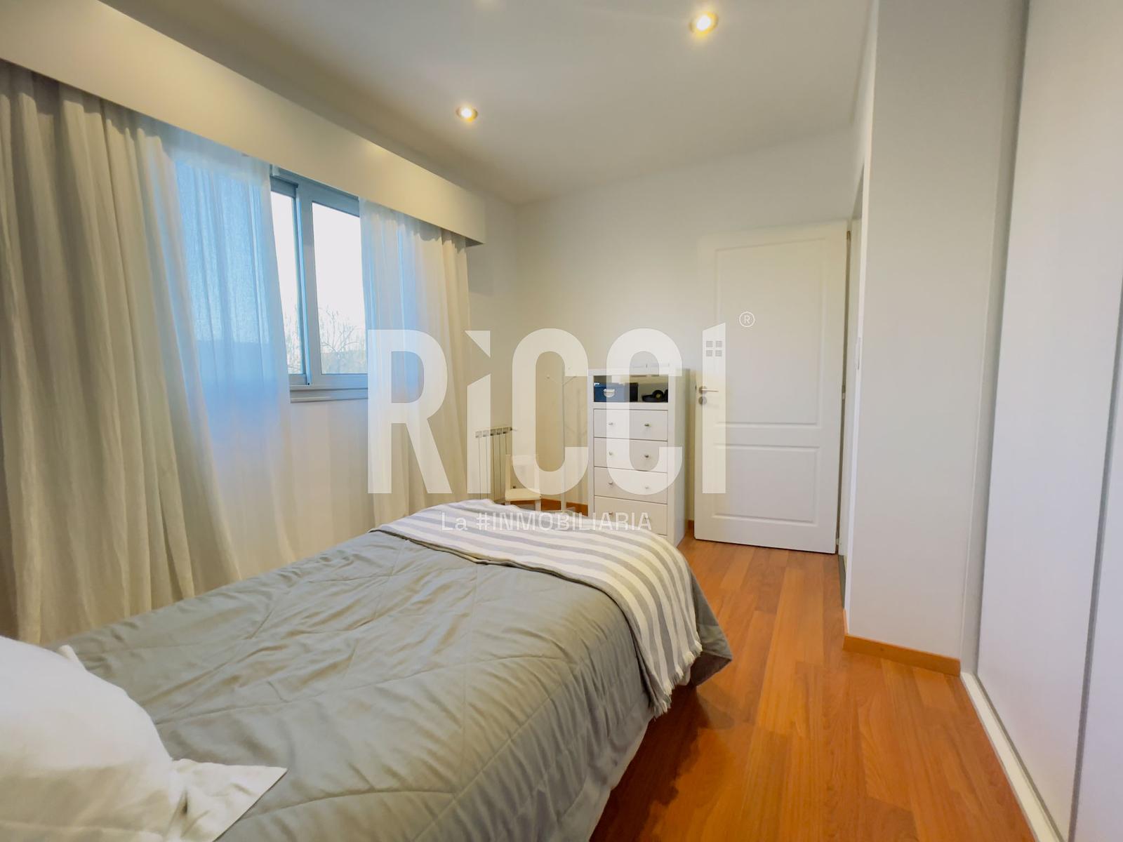 Foto Casa en Venta en Guillermo E Hudson, Berazategui 47 al 6700