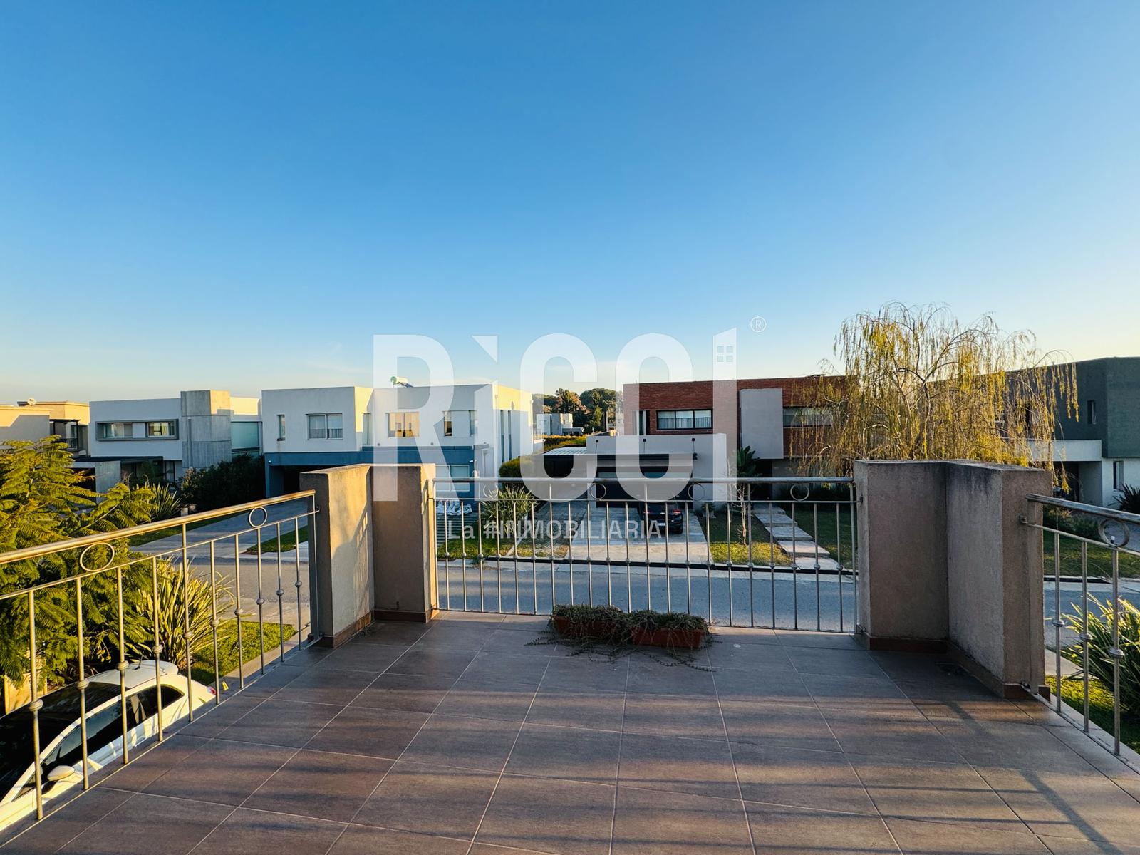 Foto Casa en Venta en Guillermo E Hudson, Berazategui 47 al 6700