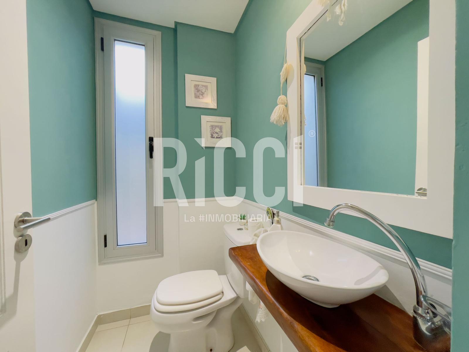 Foto Casa en Venta en Guillermo E Hudson, Berazategui 47 al 6700