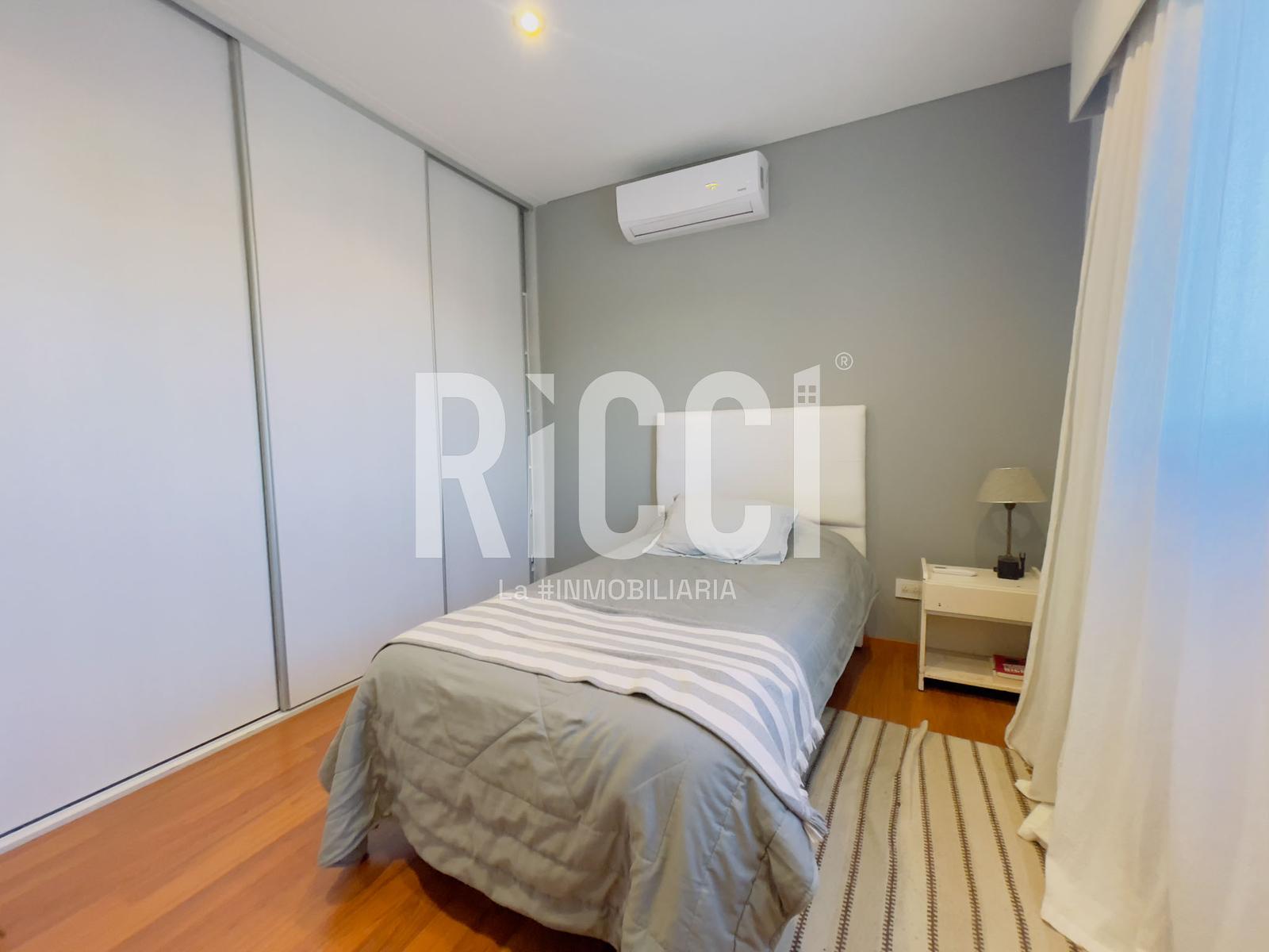 Foto Casa en Venta en Guillermo E Hudson, Berazategui 47 al 6700