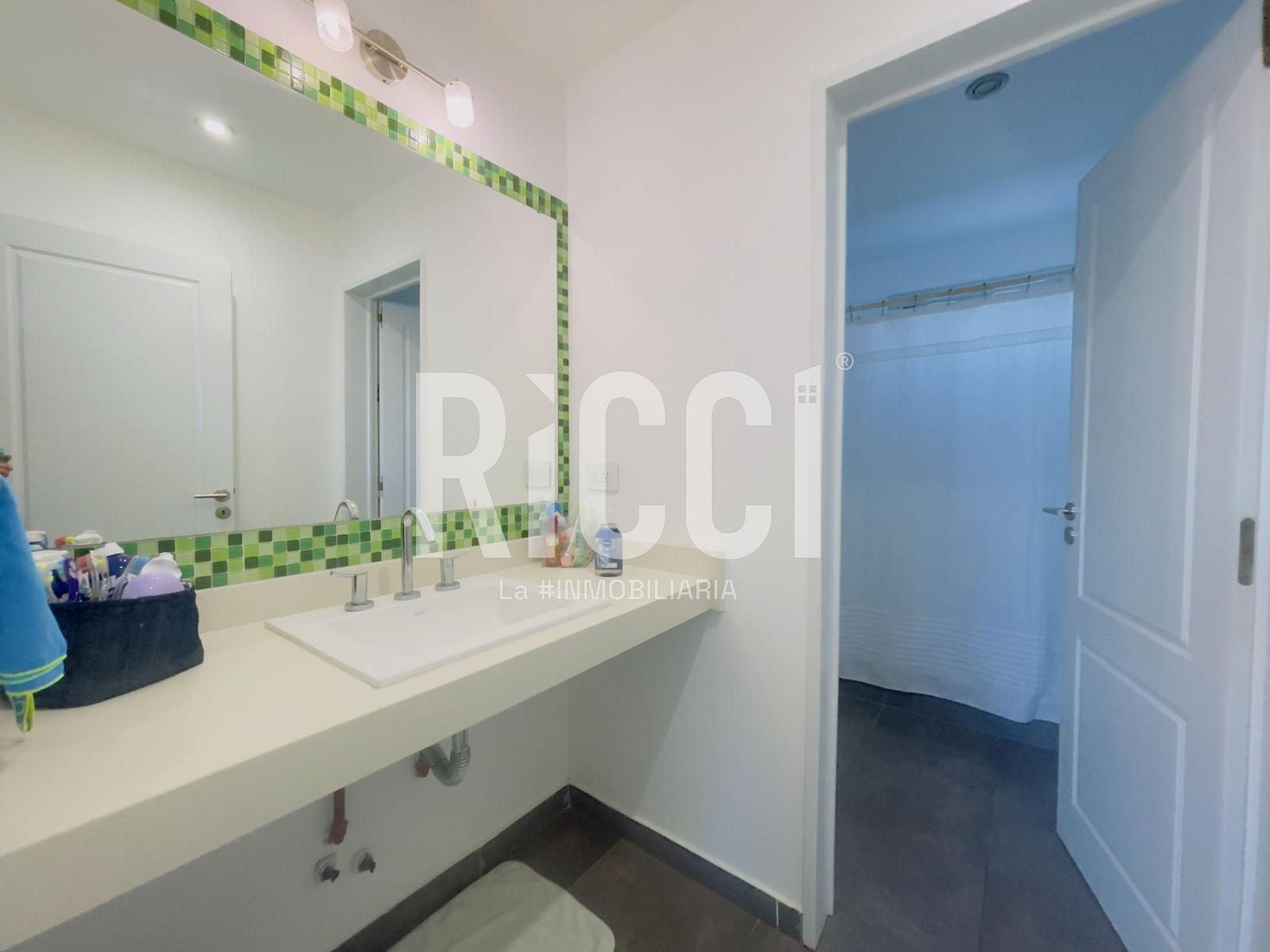 Foto Casa en Venta en Guillermo E Hudson, Berazategui 47 al 6700