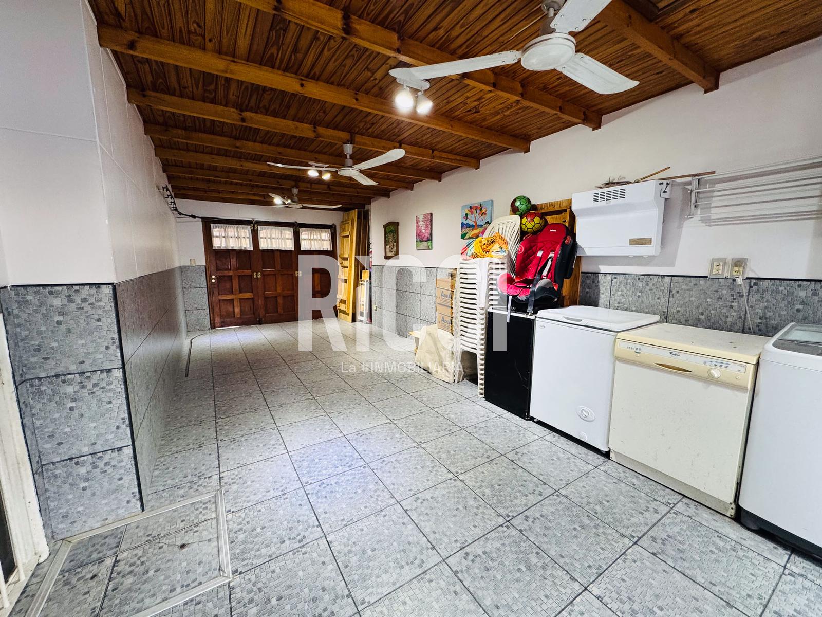 Foto Casa en Venta en Berazategui, G.B.A. Zona Sur Casa 5 ambientes en venta Berazategui