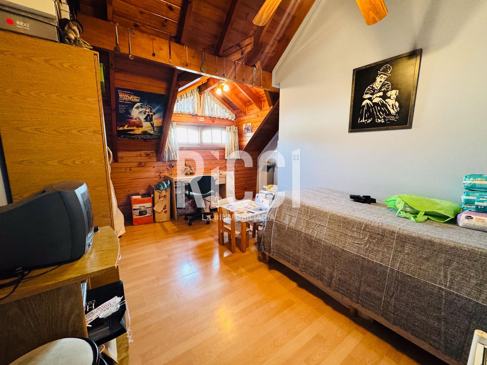 Foto Casa en Venta en Berazategui, G.B.A. Zona Sur Casa 5 ambientes en venta Berazategui