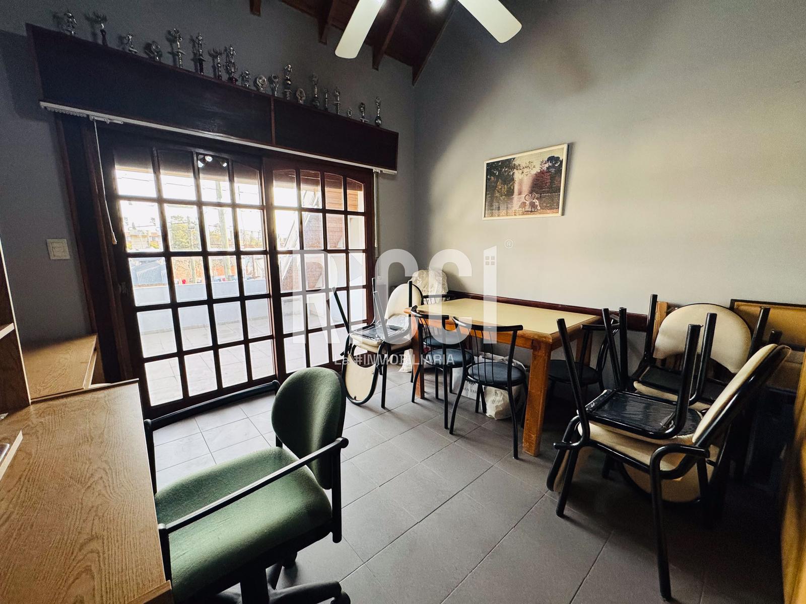 Foto Casa en Venta en Berazategui, G.B.A. Zona Sur Casa 5 ambientes en venta Berazategui