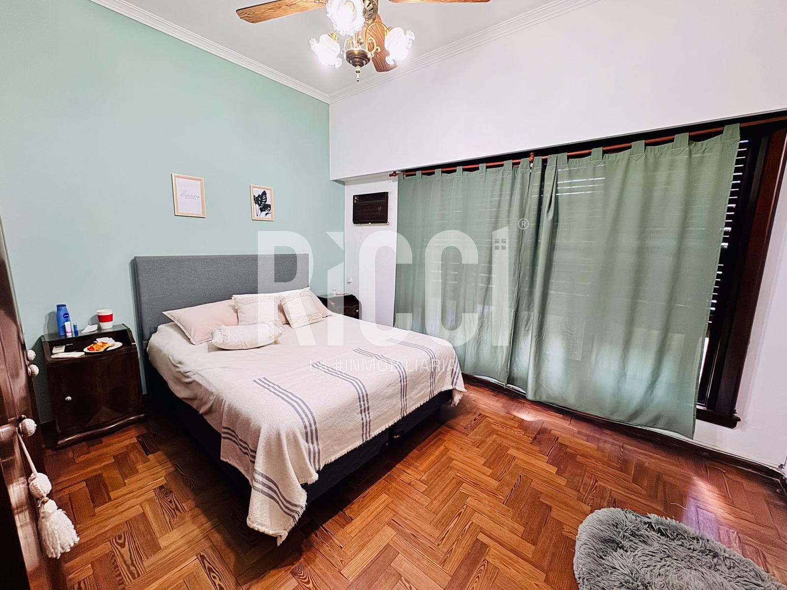 Foto Casa en Venta en Berazategui, Berazategui calle 10 al 4800