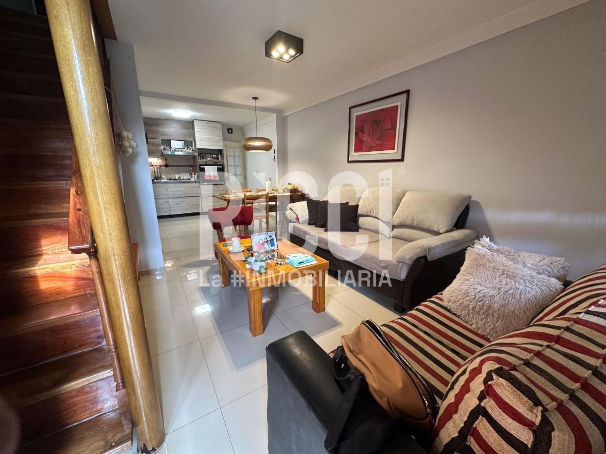 Foto Casa en Venta en Berazategui, G.B.A. Zona Sur 28  al 3600