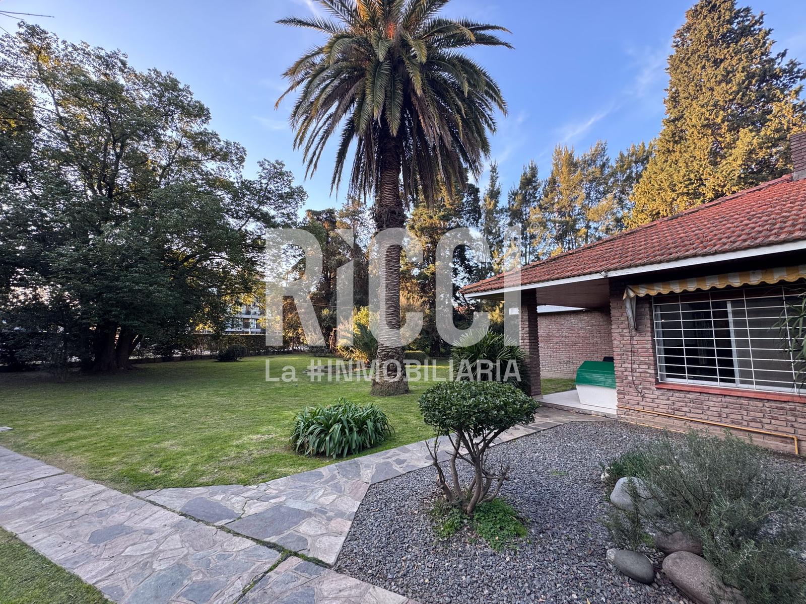 Foto Casa en Venta en Ranelagh, Berazategui Casa quinta en venta ranelagh apta credito