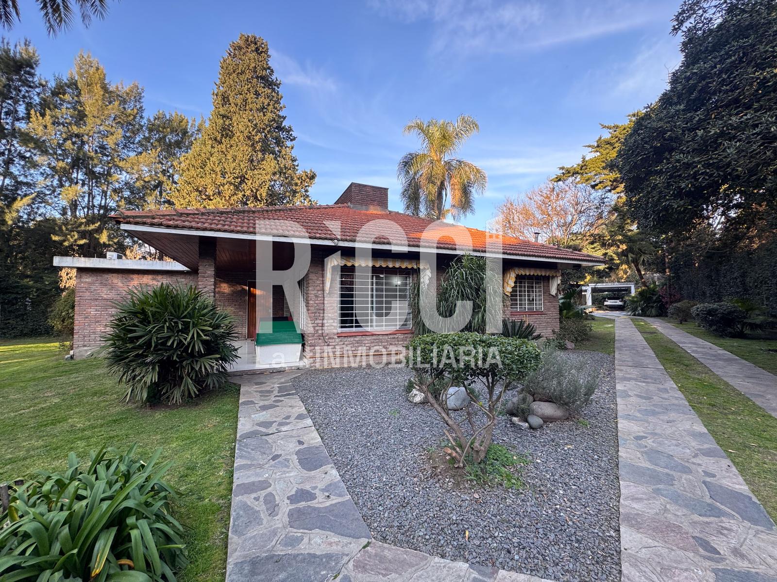 Foto Casa en Venta en Ranelagh, Berazategui Casa quinta en venta ranelagh apta credito