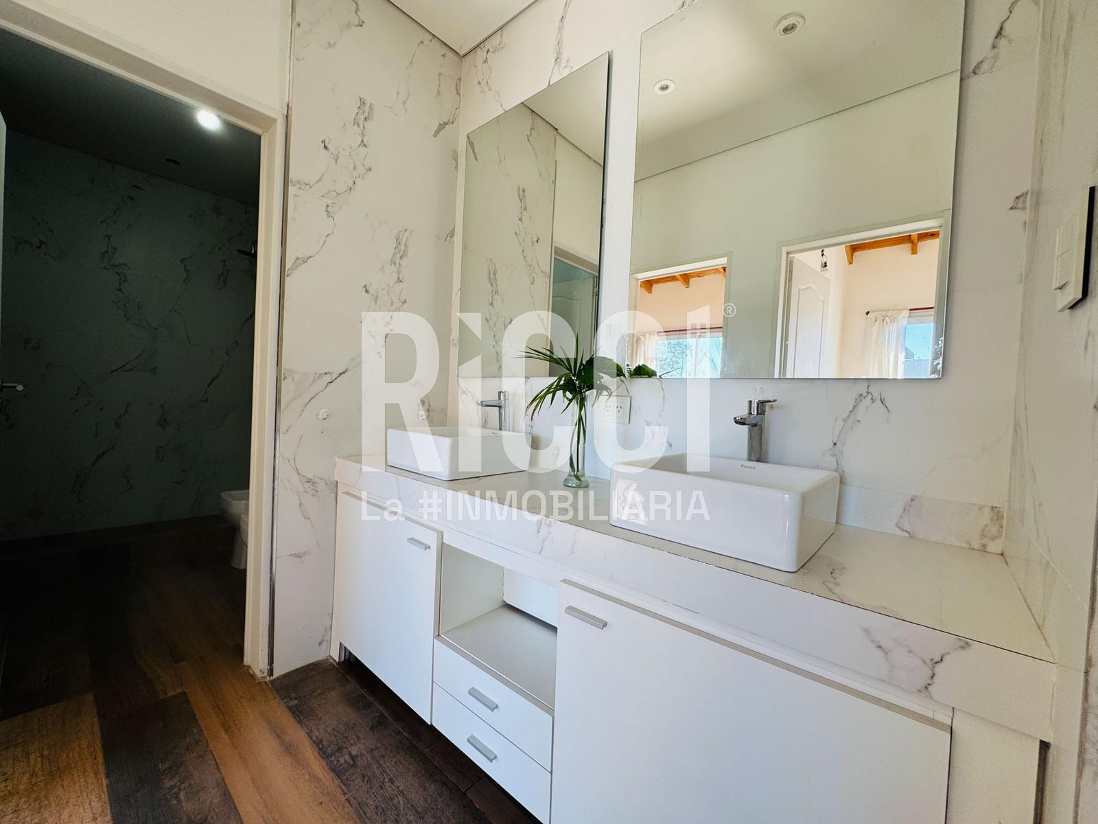 Foto Casa en Venta en Sourigues, Berazategui Barrio cerrado Vicente Federico 1