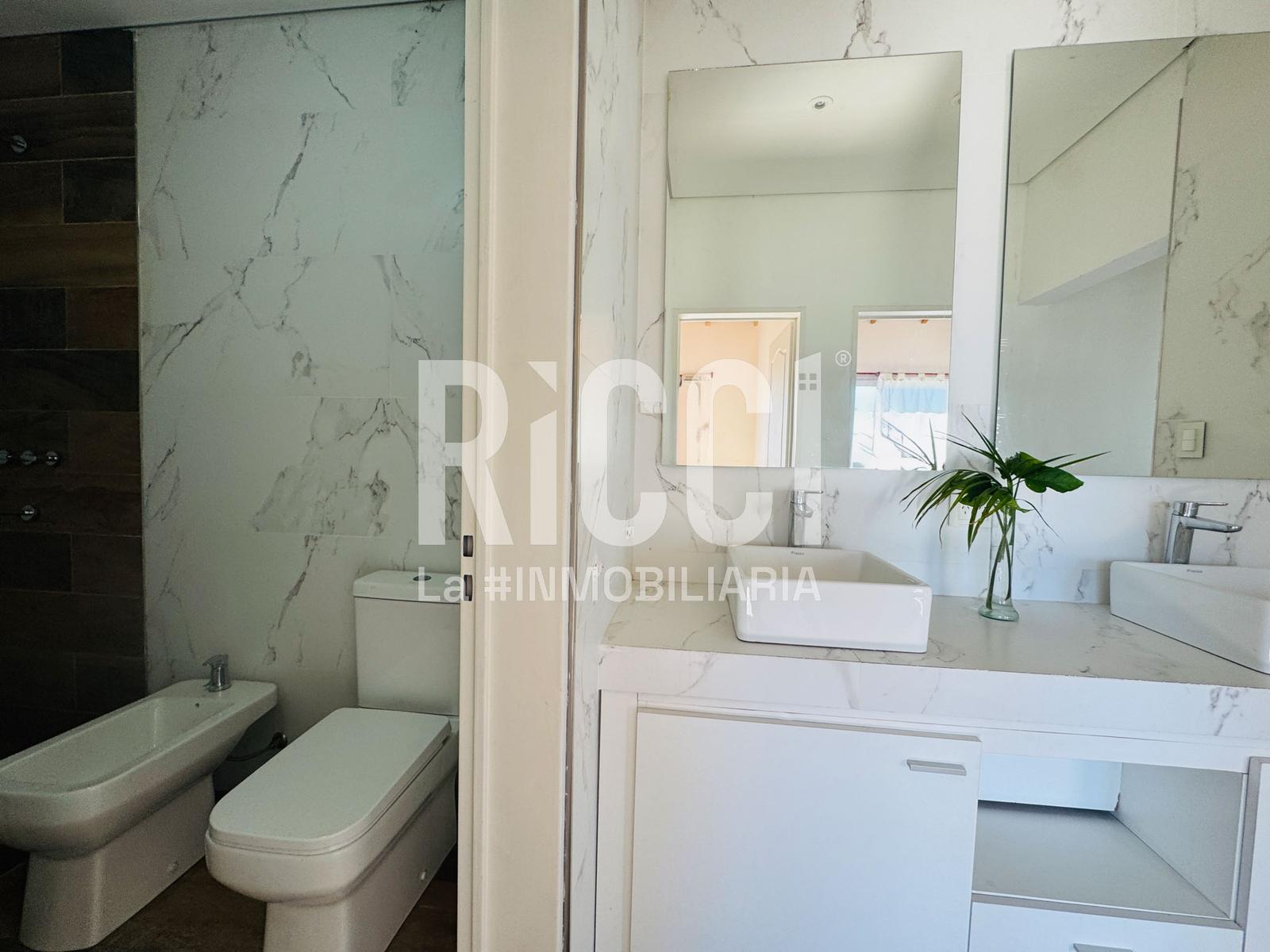 Foto Casa en Venta en Sourigues, Berazategui Barrio cerrado Vicente Federico 1