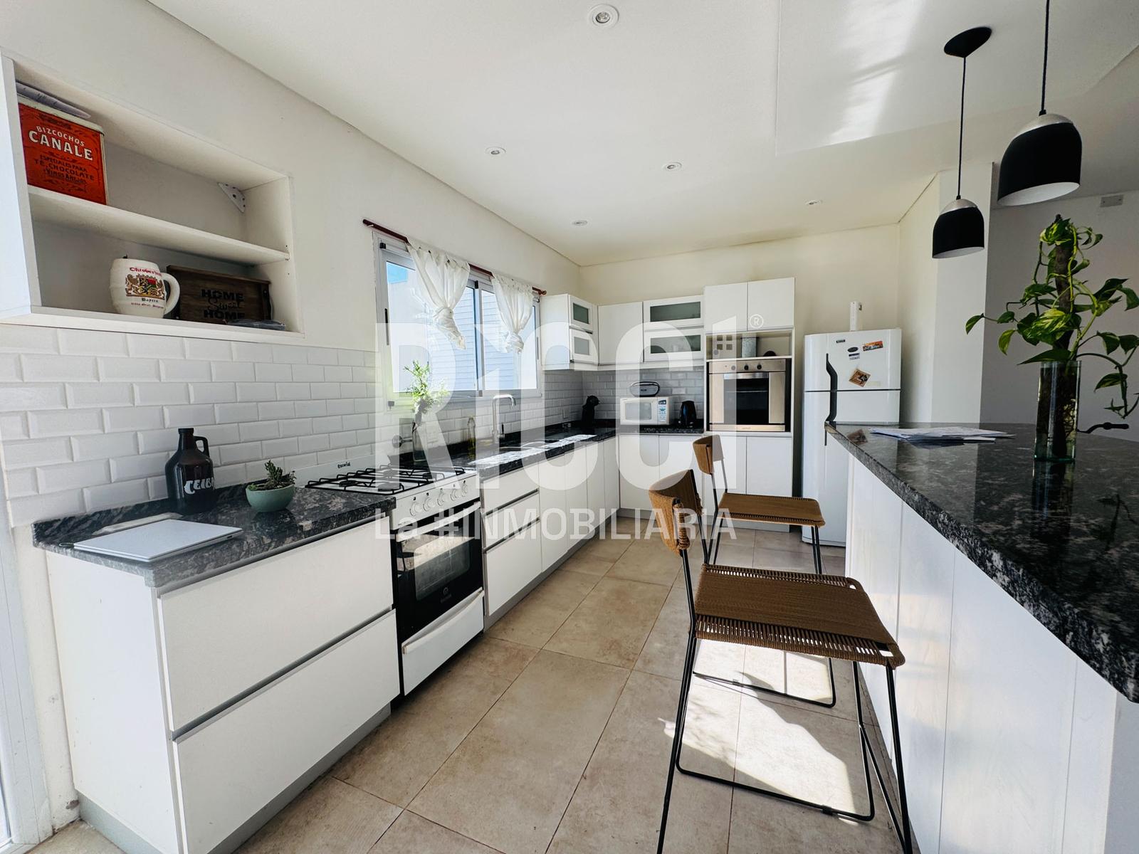 Foto Casa en Venta en Sourigues, Berazategui Barrio cerrado Vicente Federico 1