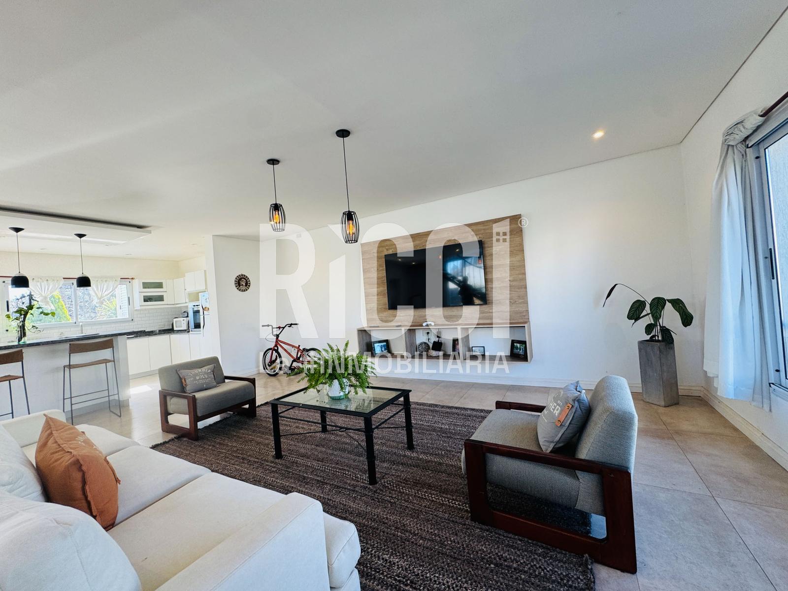 Foto Casa en Venta en Sourigues, Berazategui Barrio cerrado Vicente Federico 1