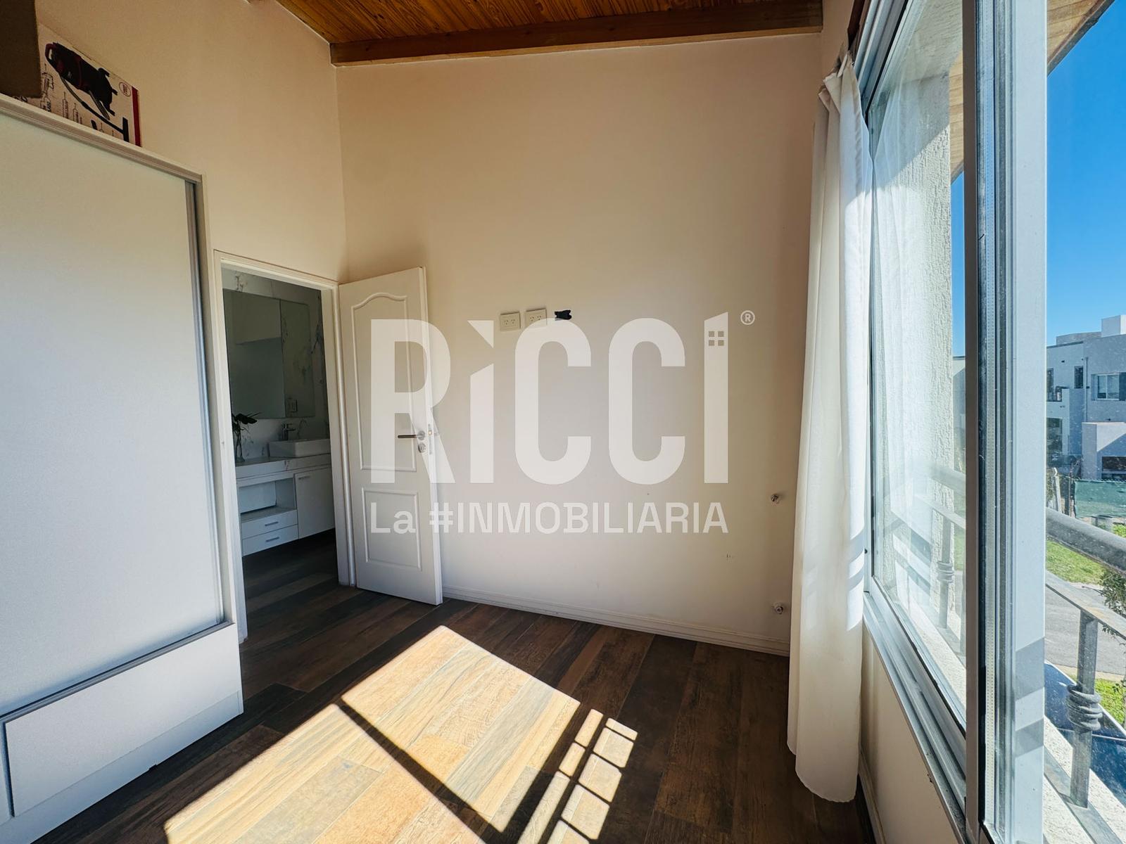 Foto Casa en Venta en Sourigues, Berazategui Barrio cerrado Vicente Federico 1