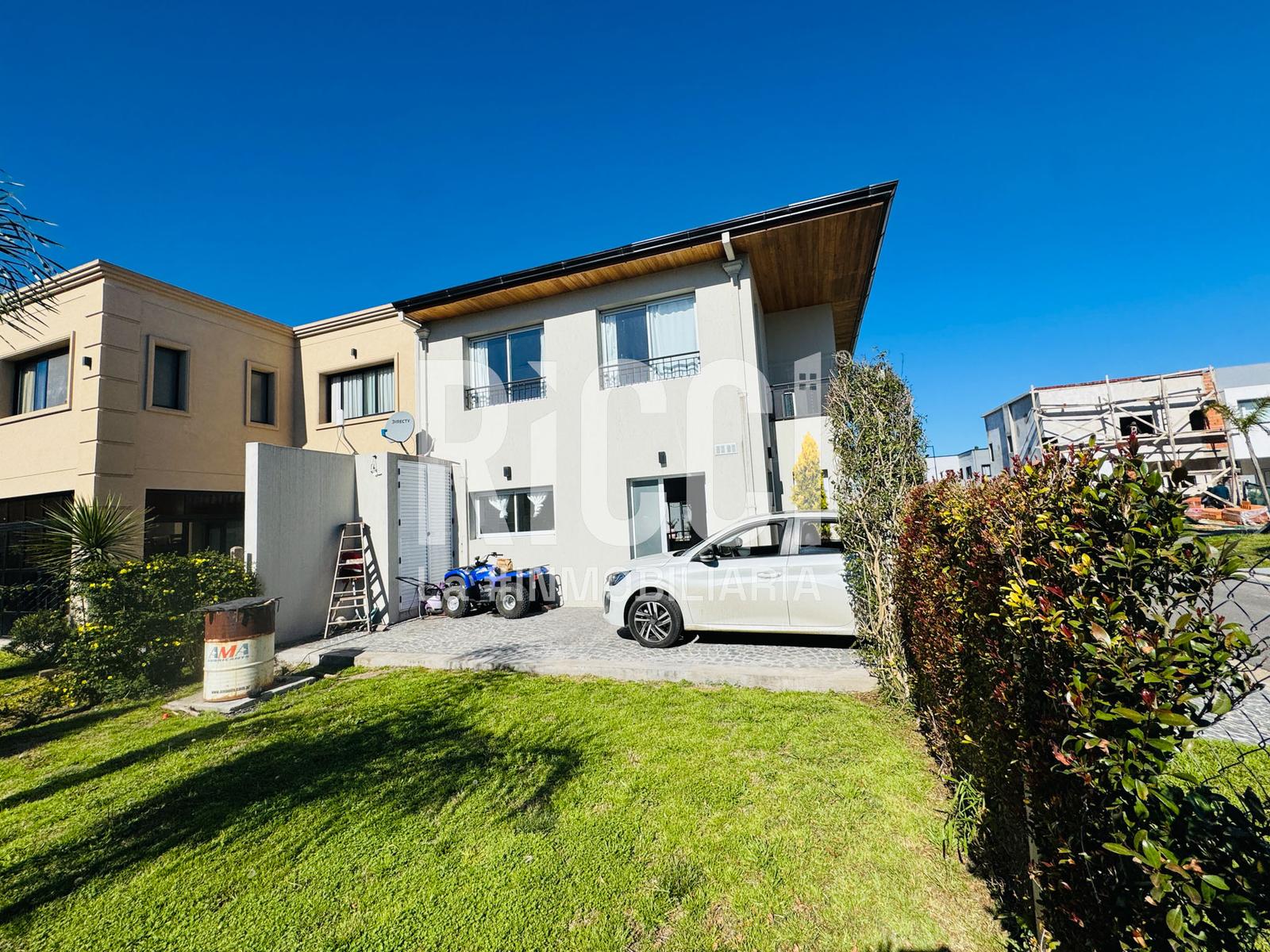 Foto Casa en Venta en Sourigues, Berazategui Barrio cerrado Vicente Federico 1
