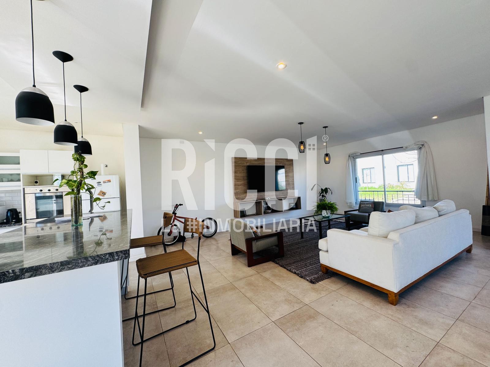 Foto Casa en Venta en Sourigues, Berazategui Barrio cerrado Vicente Federico 1