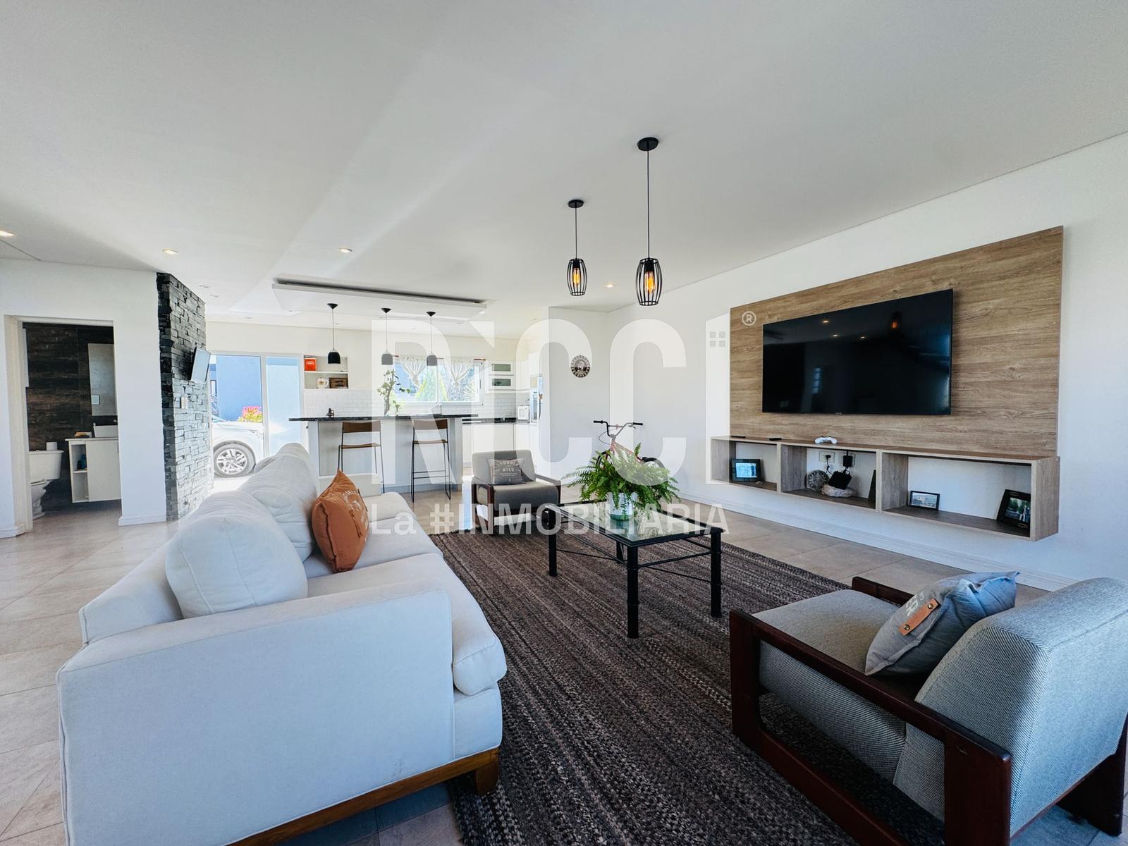 Foto Casa en Venta en Sourigues, Berazategui Barrio cerrado Vicente Federico 1