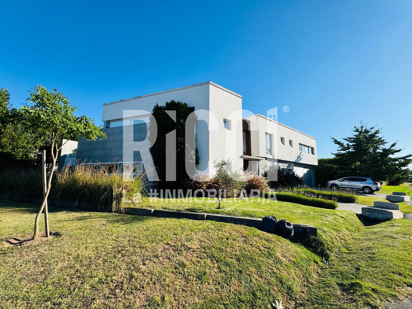 Foto Casa en Venta en Barrio Privado Los Troncos, Berazategui Casa 6 ambientes en venta Los troncos Berazategui