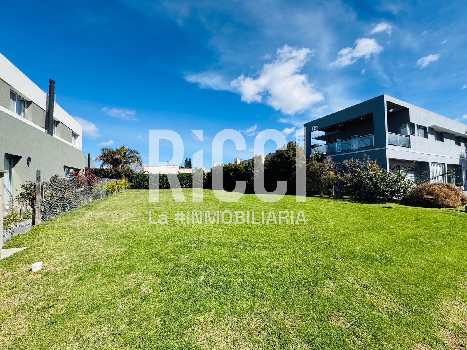 Foto Terreno en Venta en Barrio Privado Los Troncos, Berazategui Lote interno en venta Barrio Los troncos Berazategui
