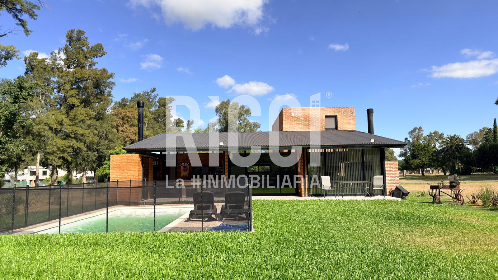 Foto Casa en Venta en Centro Agricola El Pato, Berazategui 537  al 3500 Barrio La arbolada