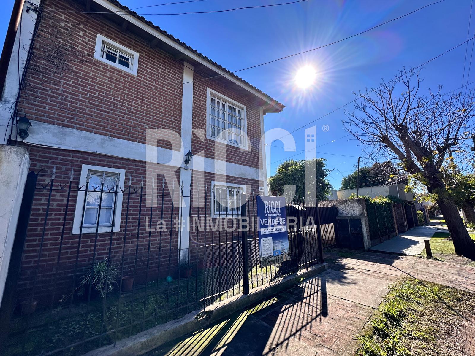 Foto Casa en Venta en Ranelagh, Berazategui 31 al 3700