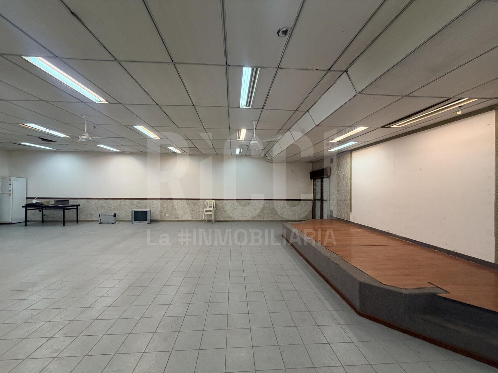 Foto Local en Alquiler en Berazategui, G.B.A. Zona Sur 22 al 5300