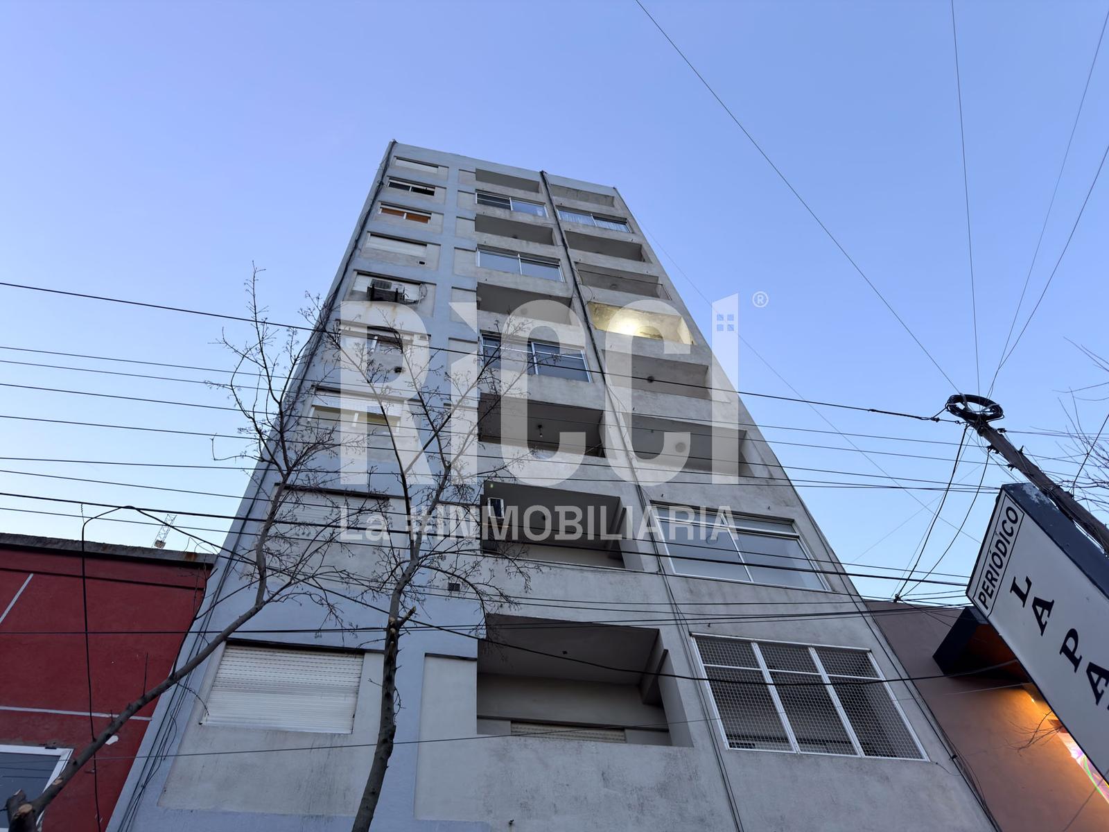 Foto Departamento en Venta en Berazategui, Berazategui 14 y Mitre
